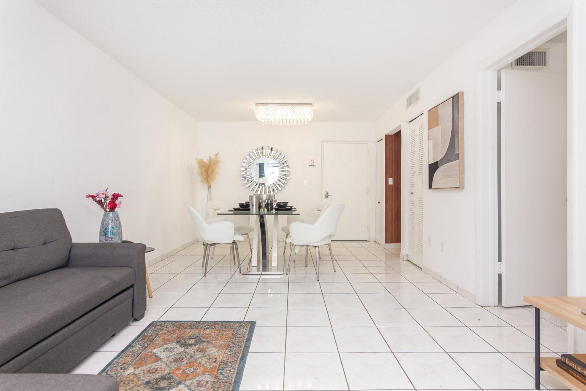 One Bedroom Apartment - With Parking & Balcony - Heart Of Wynwood Miami Exterior foto